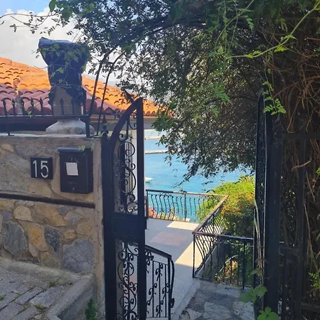 Escape To History In A Stunning Stone House With Garden And Sea View In The Heart Of Willa *